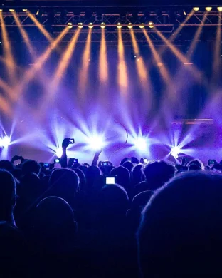 Legends In Concert: Legendary Ladies